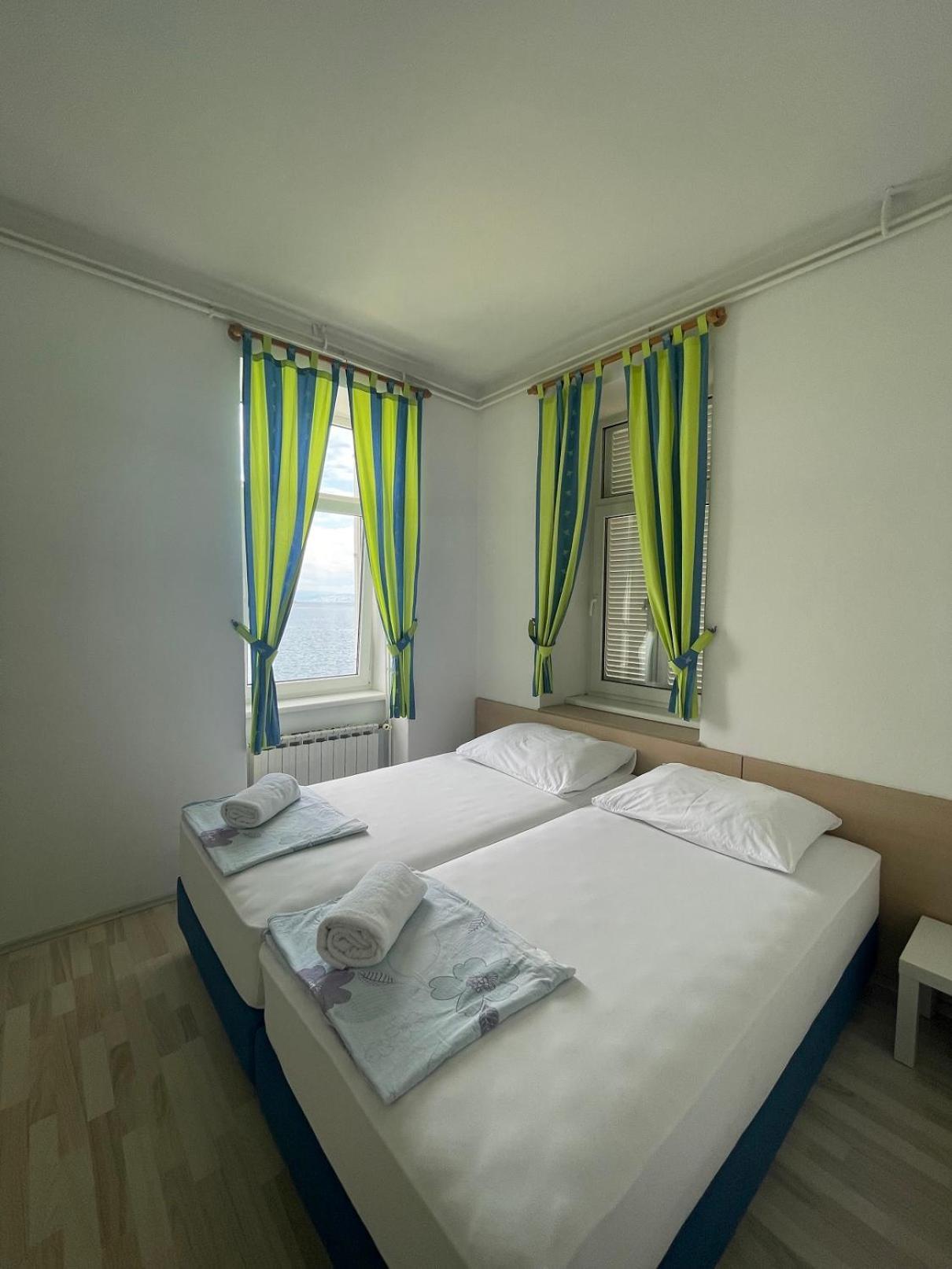 Bed&Breakfast Villa Eva オミサリ エクステリア 写真