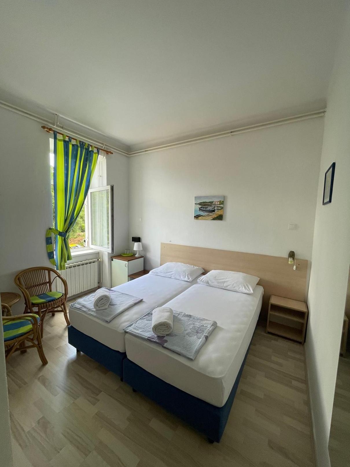 Bed&Breakfast Villa Eva オミサリ 部屋 写真