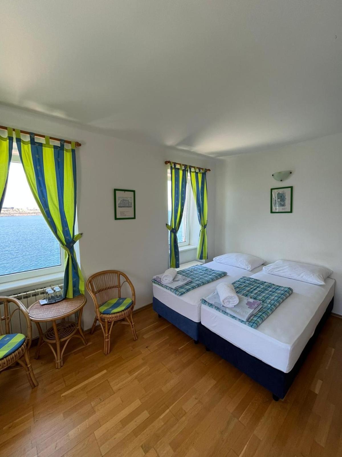 Bed&Breakfast Villa Eva オミサリ エクステリア 写真
