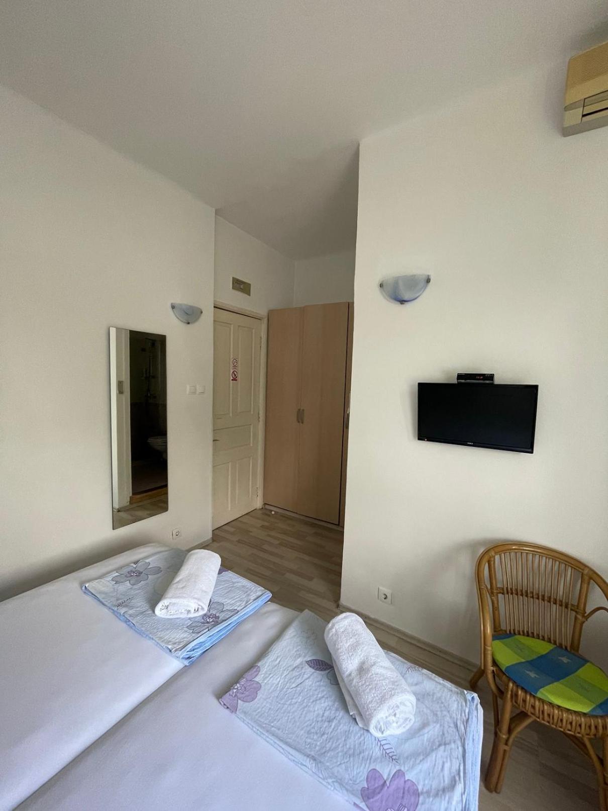 Bed&Breakfast Villa Eva オミサリ 部屋 写真