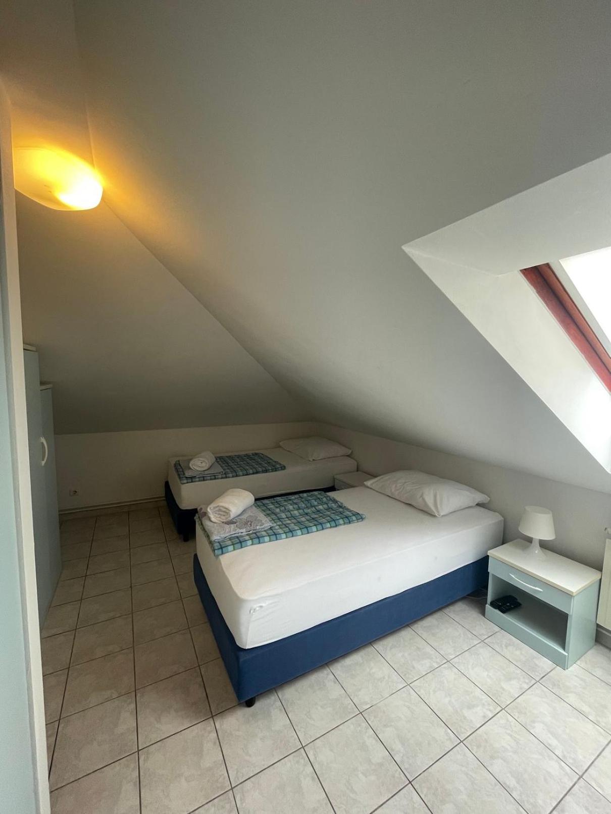 Bed&Breakfast Villa Eva オミサリ 部屋 写真