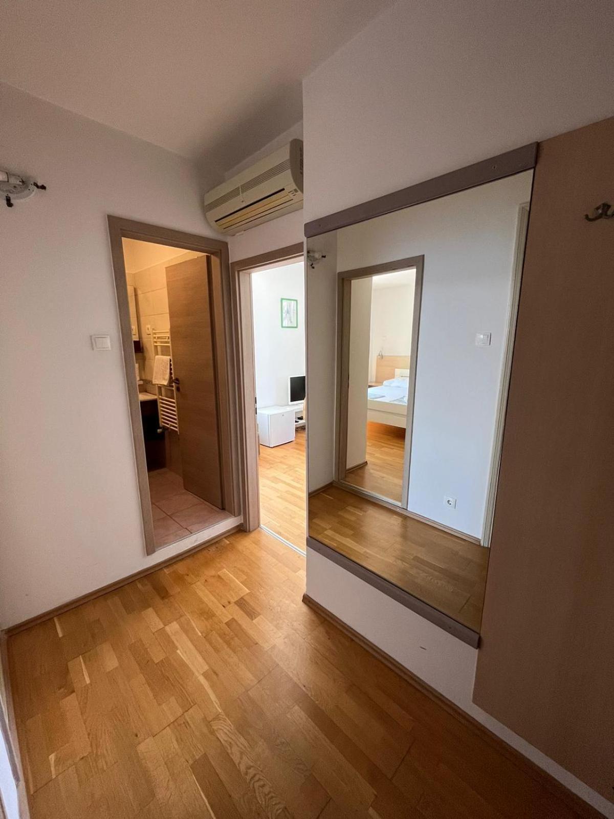 Bed&Breakfast Villa Eva オミサリ 部屋 写真