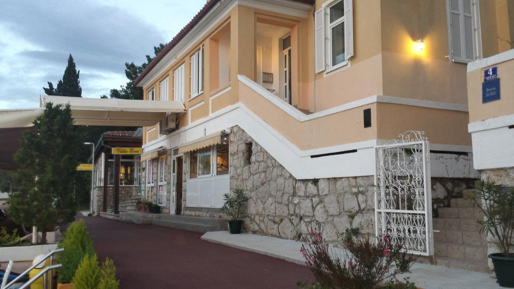 Bed&Breakfast Villa Eva オミサリ エクステリア 写真